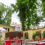 Salvator Boutique Vegan-friendly מלון 4*
